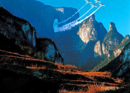 【純玩拼團全景游10】張家界、天子山、袁家界、寶峰湖、天門山五日四晚游